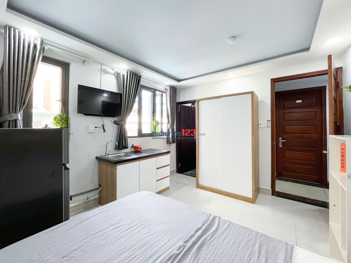 NGẤT NGÂY CON GÀ TÂY VỚI DẠNG PHÒNG STUDIO FULL NỘI THẤT , CỬA SỔ TRỜI ZDÁ CHỈ TỪ 6XXX