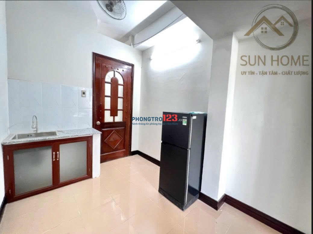 STUDIO Ban công - Q10 gần ĐH Bách Khoa, Kinh Tế, Y Phạm Ngọc Thạch