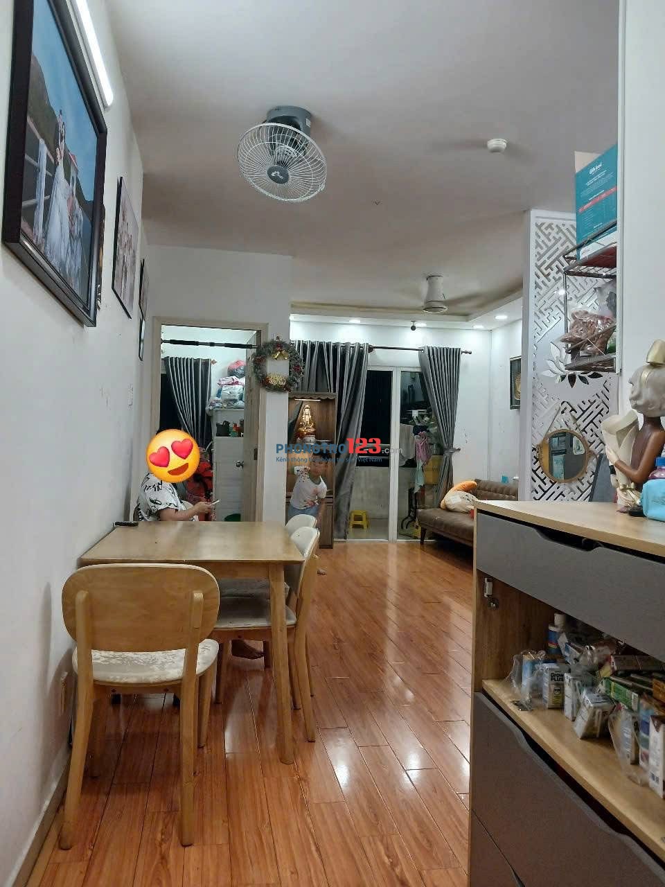 Chung cư Lạc Long Quân, P5, Q11: 2p ngủ, ban công, 70m2, 8tr