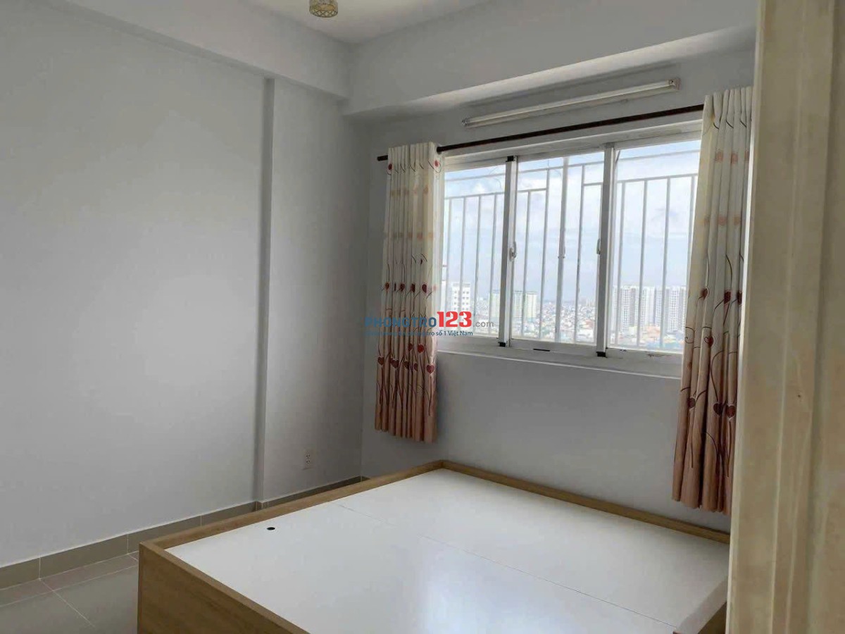 Chung cư Hoa Sen, Lạc Long Quân, Q11: 65m2, 2p ngủ, 9tr/th