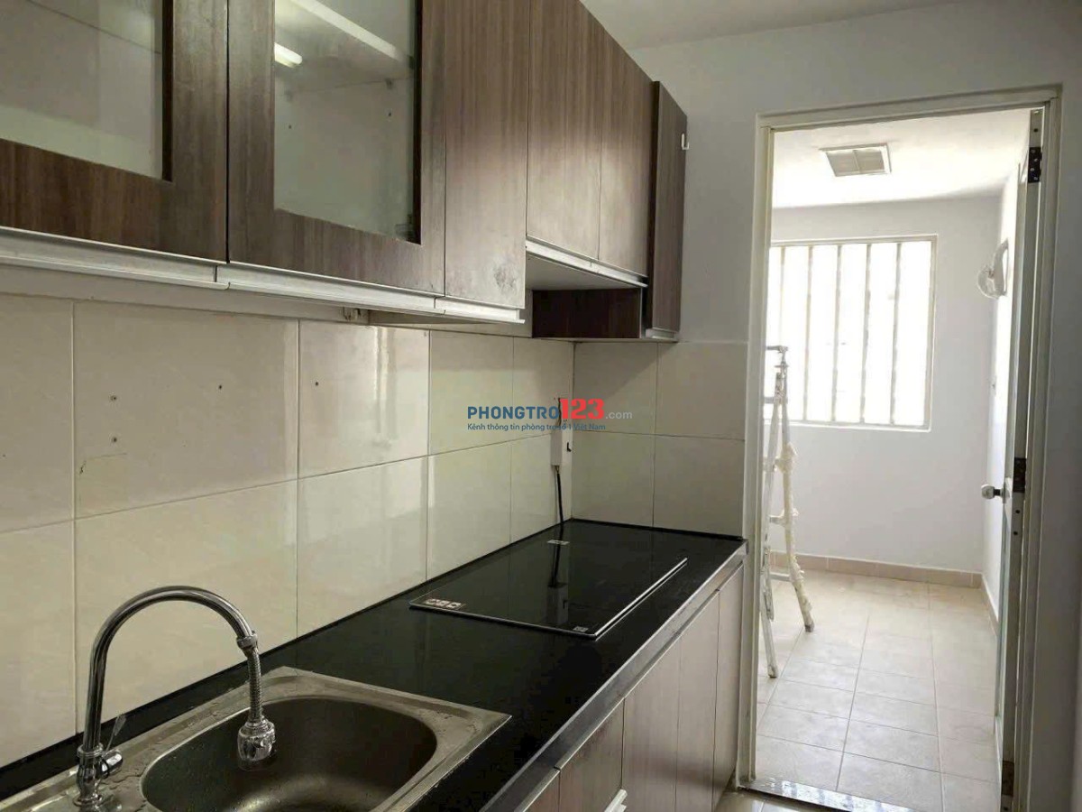 Chung cư Hoa Sen, Lạc Long Quân, Q11: 65m2, 2p ngủ, 9tr/th
