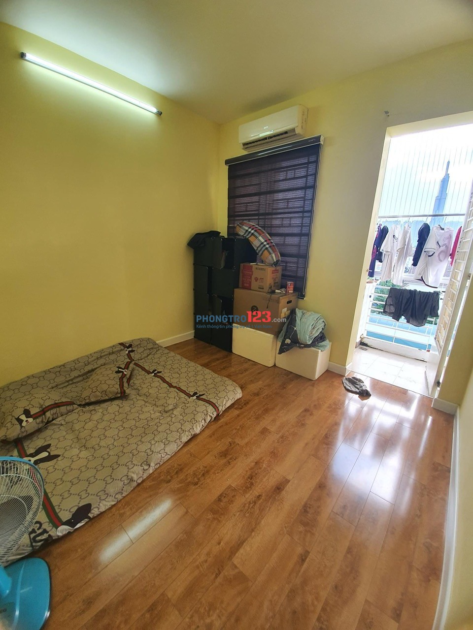 Chung cư Ông Ích Khiêm, P5, Q11: 2p ngủ, máy lạnh, ban công, 7tr5