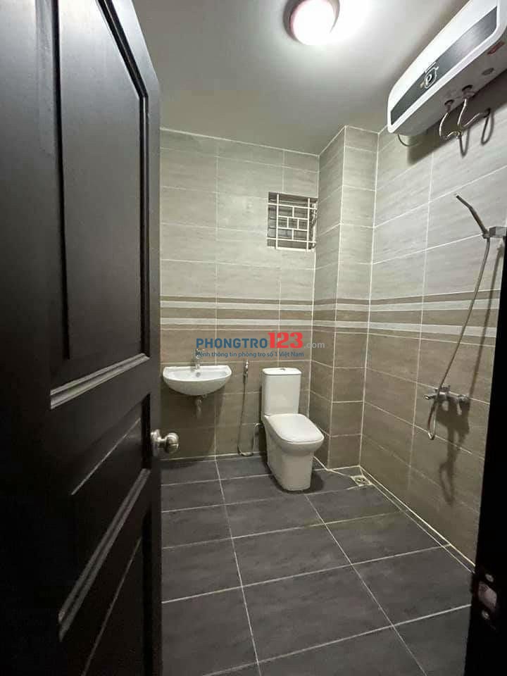Chung cư Ông Ích Khiêm, P5, Q11: 2p ngủ, máy lạnh, ban công, 7tr5