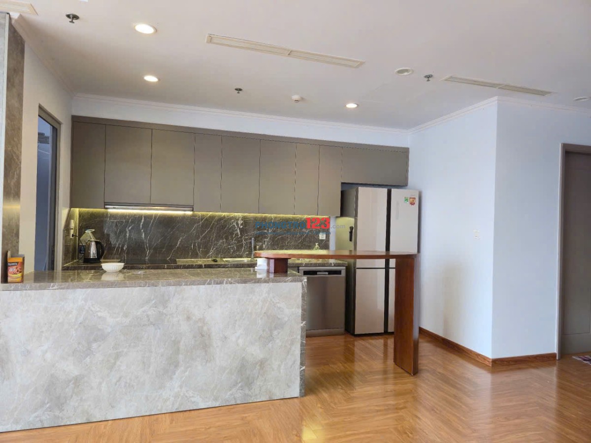 Chung cư Satra, Phan Đăng Lưu, PN: 2p ngủ, 2wc, NT mới, 17triệu, 90m2