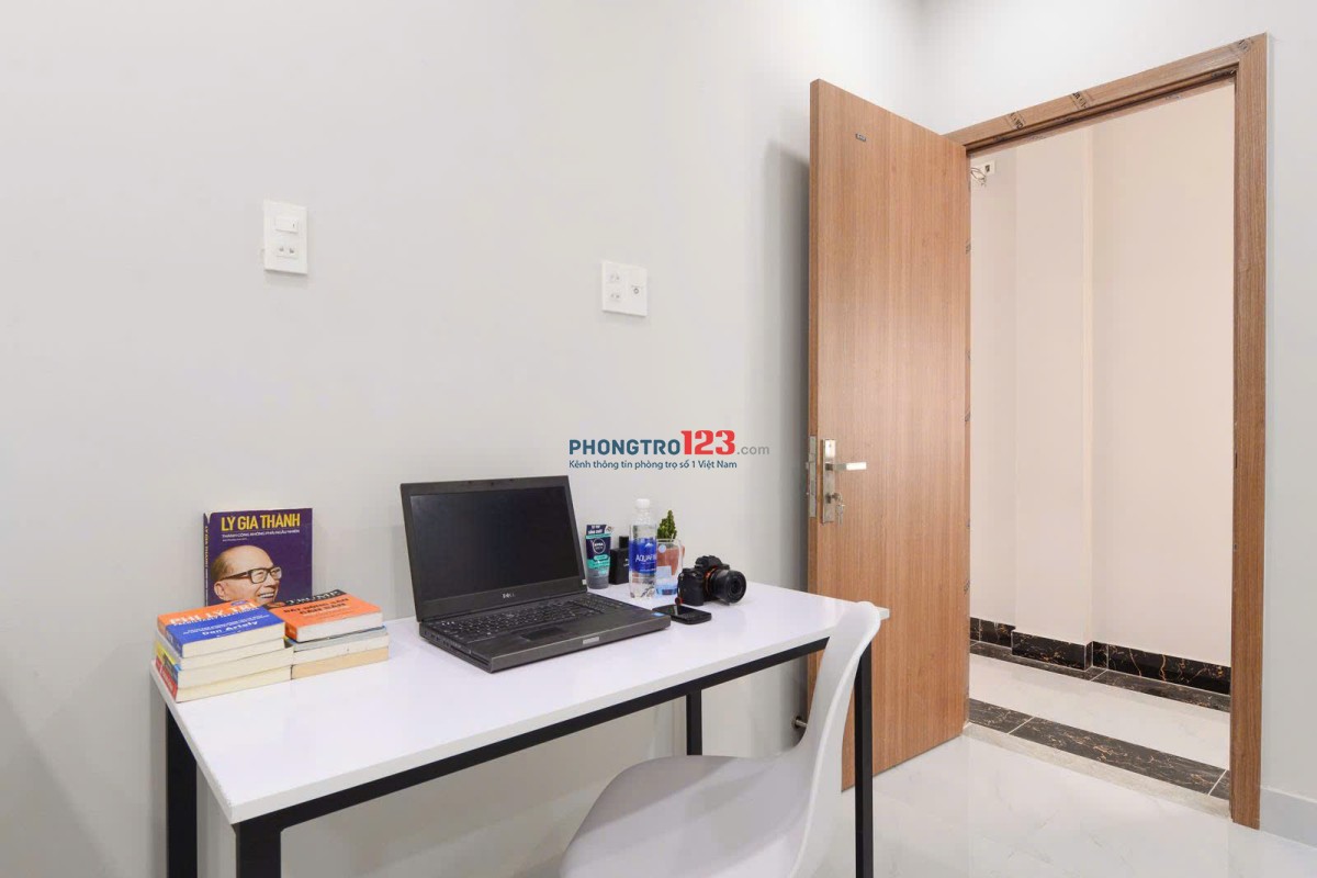 (TRỐNG) PHÒNG TRỌ MỚI FULL NỘI THẤT CỬA SỔ LỚN GẦN ĐẠI HỌC HUTECH, HỒNG BÀNG,UEF,..