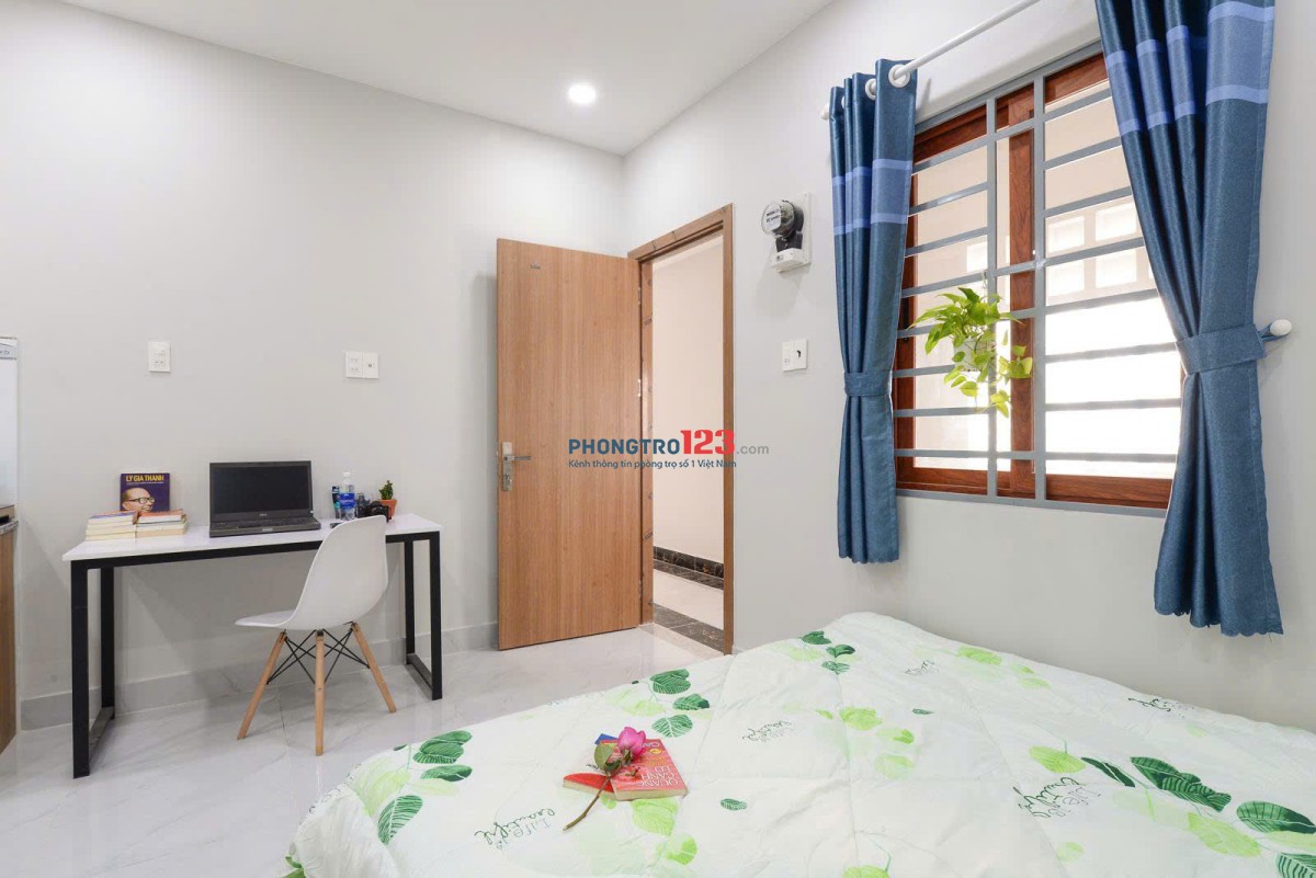(TRỐNG) PHÒNG TRỌ MỚI FULL NỘI THẤT CỬA SỔ LỚN GẦN ĐẠI HỌC HUTECH, HỒNG BÀNG,UEF,..
