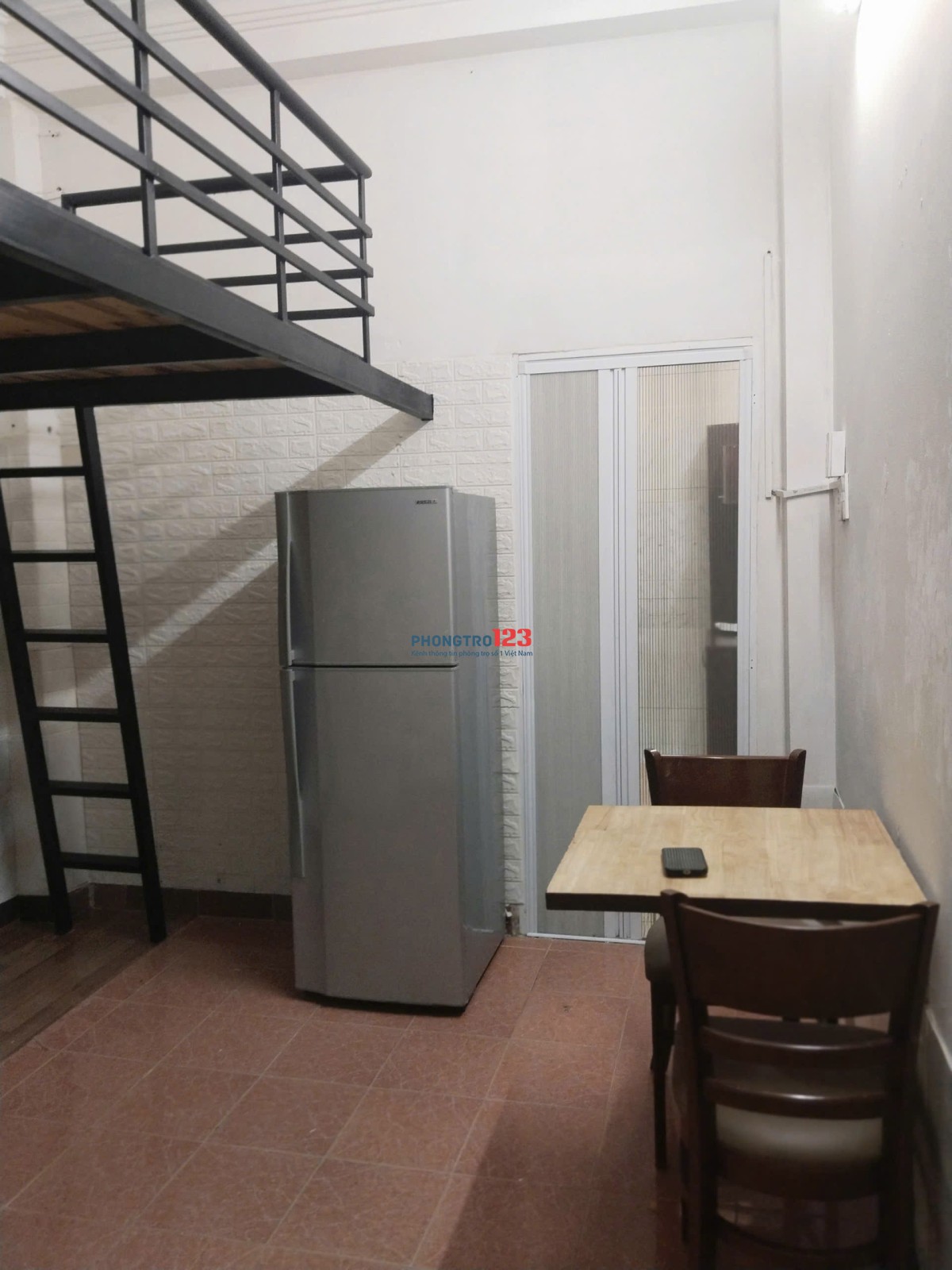 Cho thuê phòng hẻm 195 điện biên phủ p2 (p15 cũ) Bình thạnh sát bên Đại học Hồng bàng