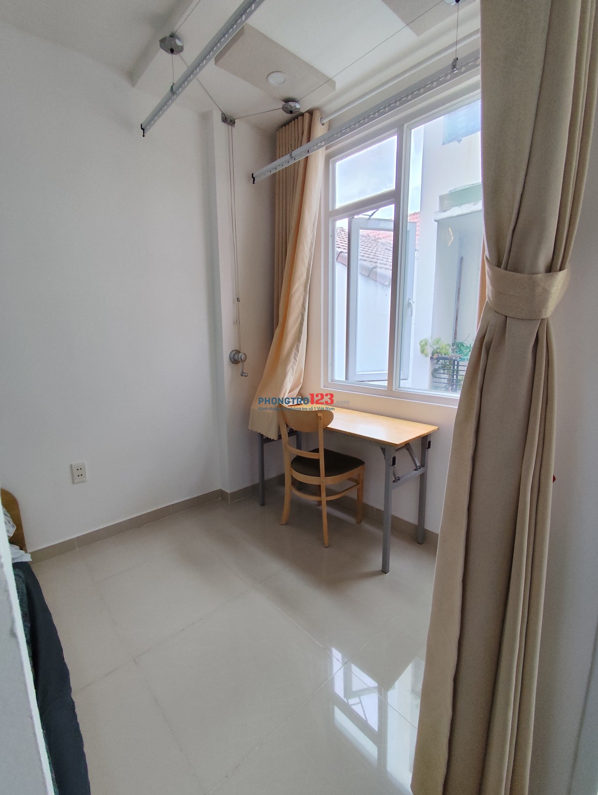 Phòng ban công 2 gian ngủ Phú Nhuận Full NT máy giặt riêng - Tự do