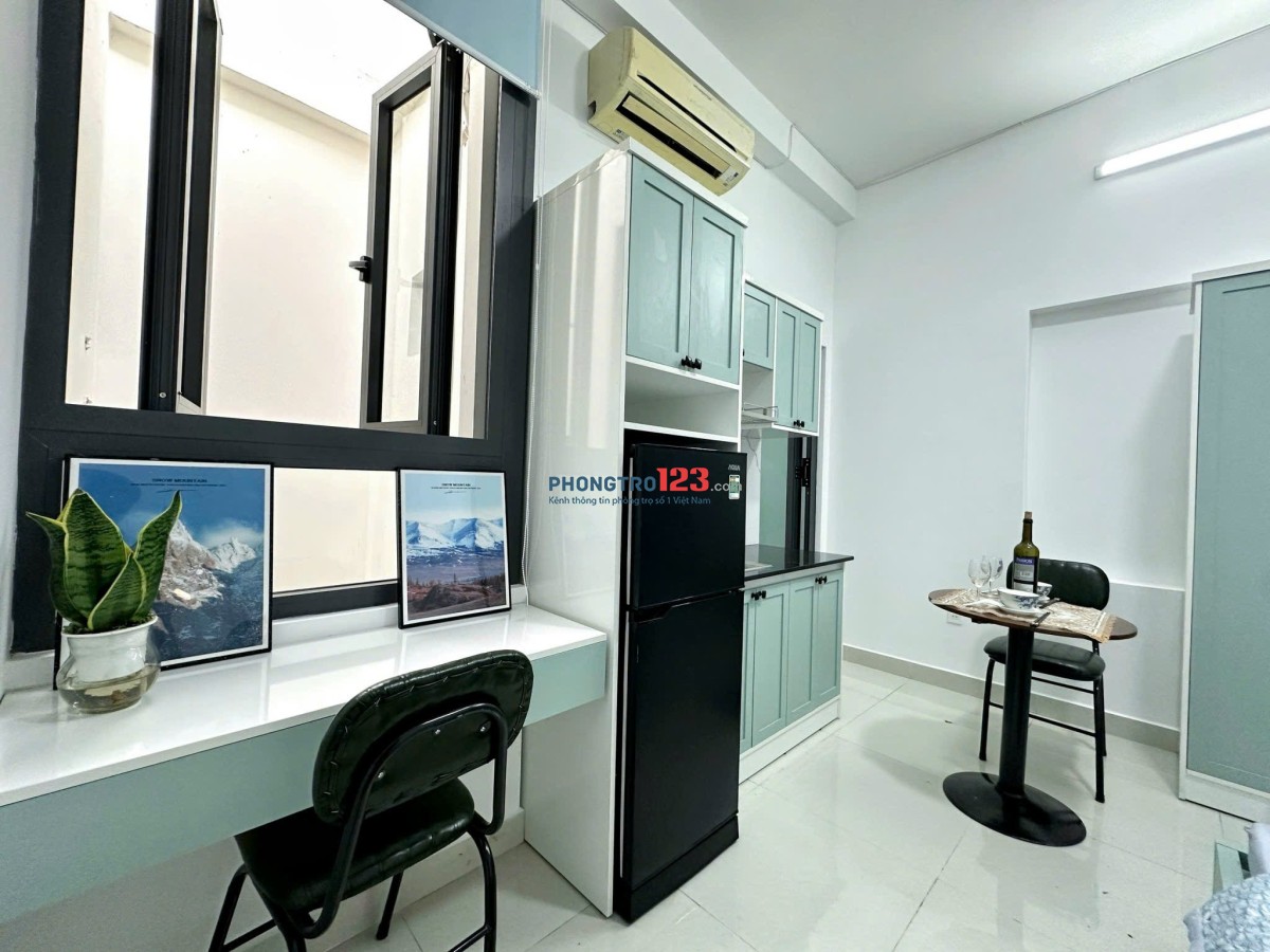 Phòng 30m2 cửa sổ thoáng mát ngay đường D5 Bình Thạnh gần Đại học Hutech, Ngoại Thương (FTU)
