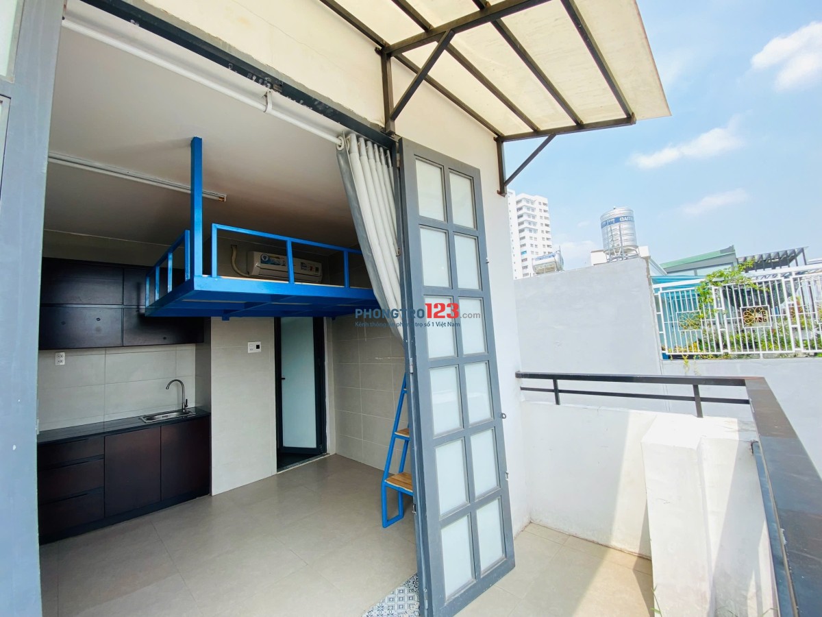 CÒN TRỐNG 2P SẴN NỘI THẤT CỬA SỔ BAN CÔNG NGAY CHỢ TÂN HƯƠNG GẦN ĐH VĂN HIẾN CÓ THANG MÁY