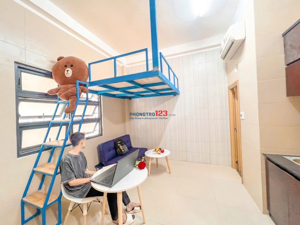 CÒN TRỐNG 2P SẴN NỘI THẤT CỬA SỔ BAN CÔNG NGAY CHỢ TÂN HƯƠNG GẦN ĐH VĂN HIẾN CÓ THANG MÁY