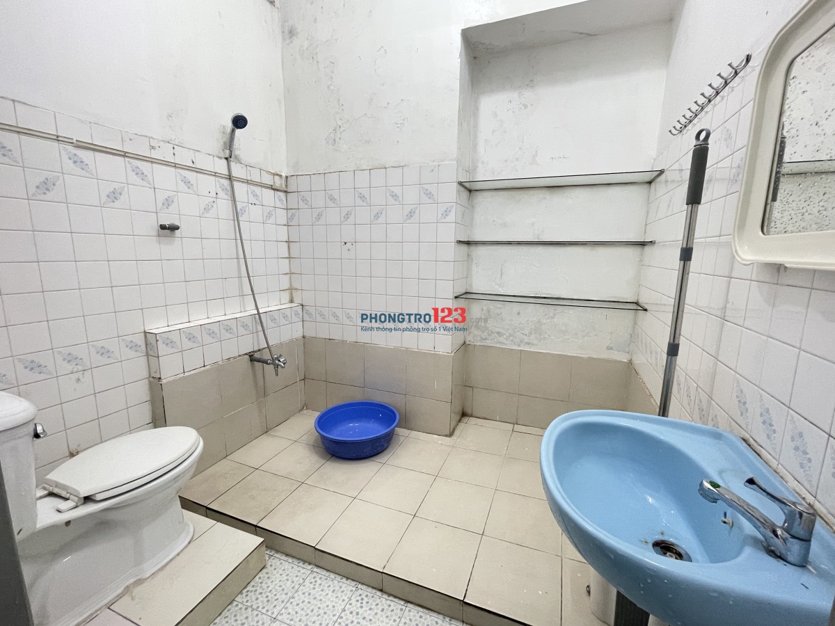 QUẬN 4 - Còn 01 phòng cho NỮ thuê