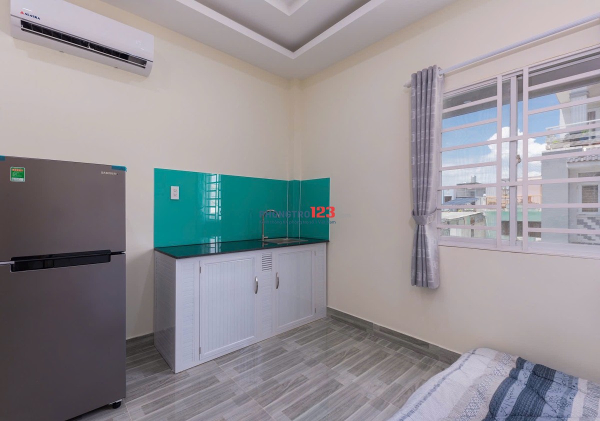 Phòng trọ cho thuê 30m2, cửa sổ, full nội thất gần VLU, chợ Bà Chiểu đường Bùi Đình Tuý