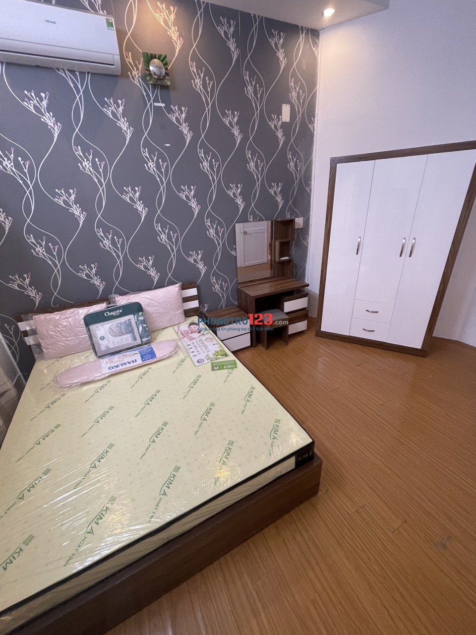 Cho thuê phòng full balcon khu Trung Sơn (chung cư Hồng Lĩnh)