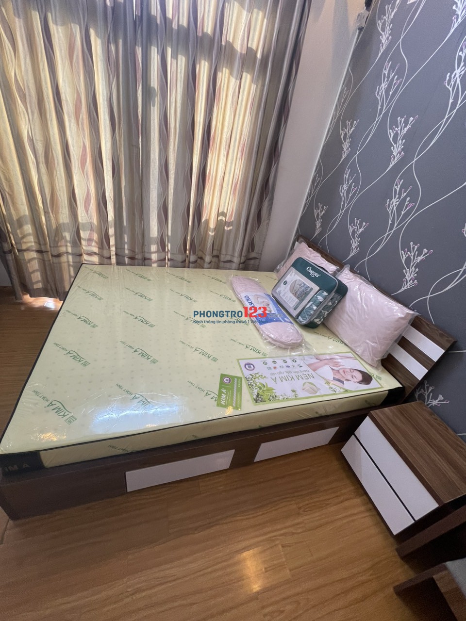 Cho thuê phòng full balcon khu Trung Sơn (chung cư Hồng Lĩnh)