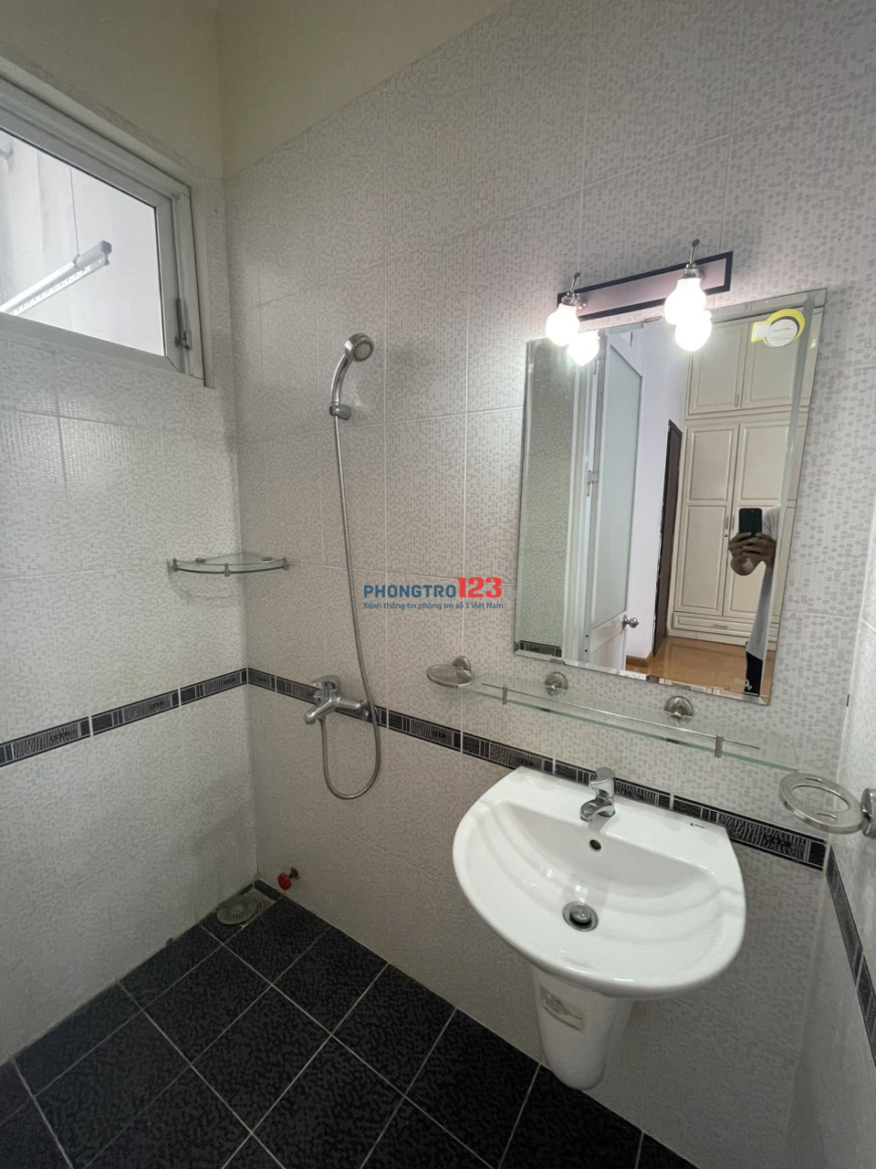 Cho thuê phòng full balcon khu Trung Sơn (chung cư Hồng Lĩnh)