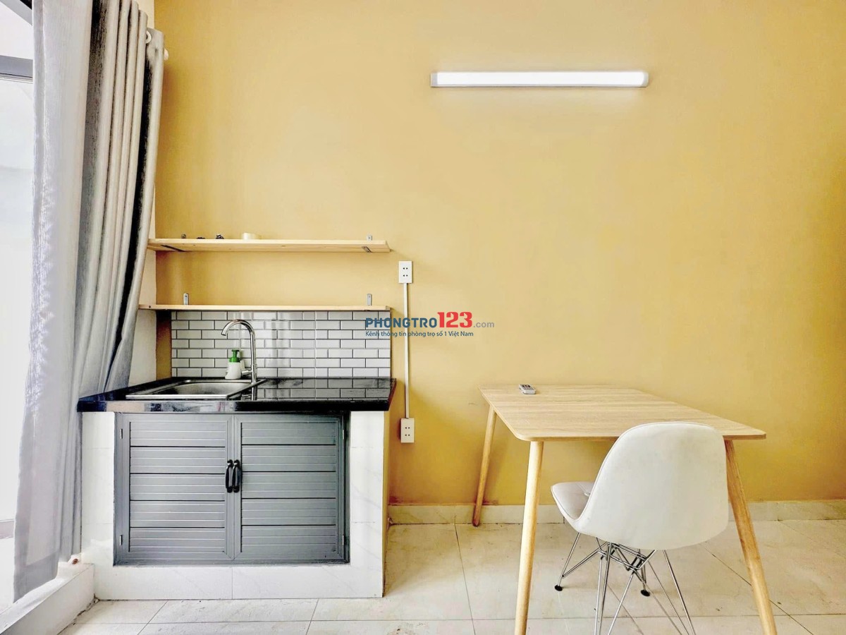 Phòng trọ full nội thất có ban công lớn ở Bùi Đình Tuý Bình thạnh gần ĐH Văn Lang cs2, chợ Bà Chiểu