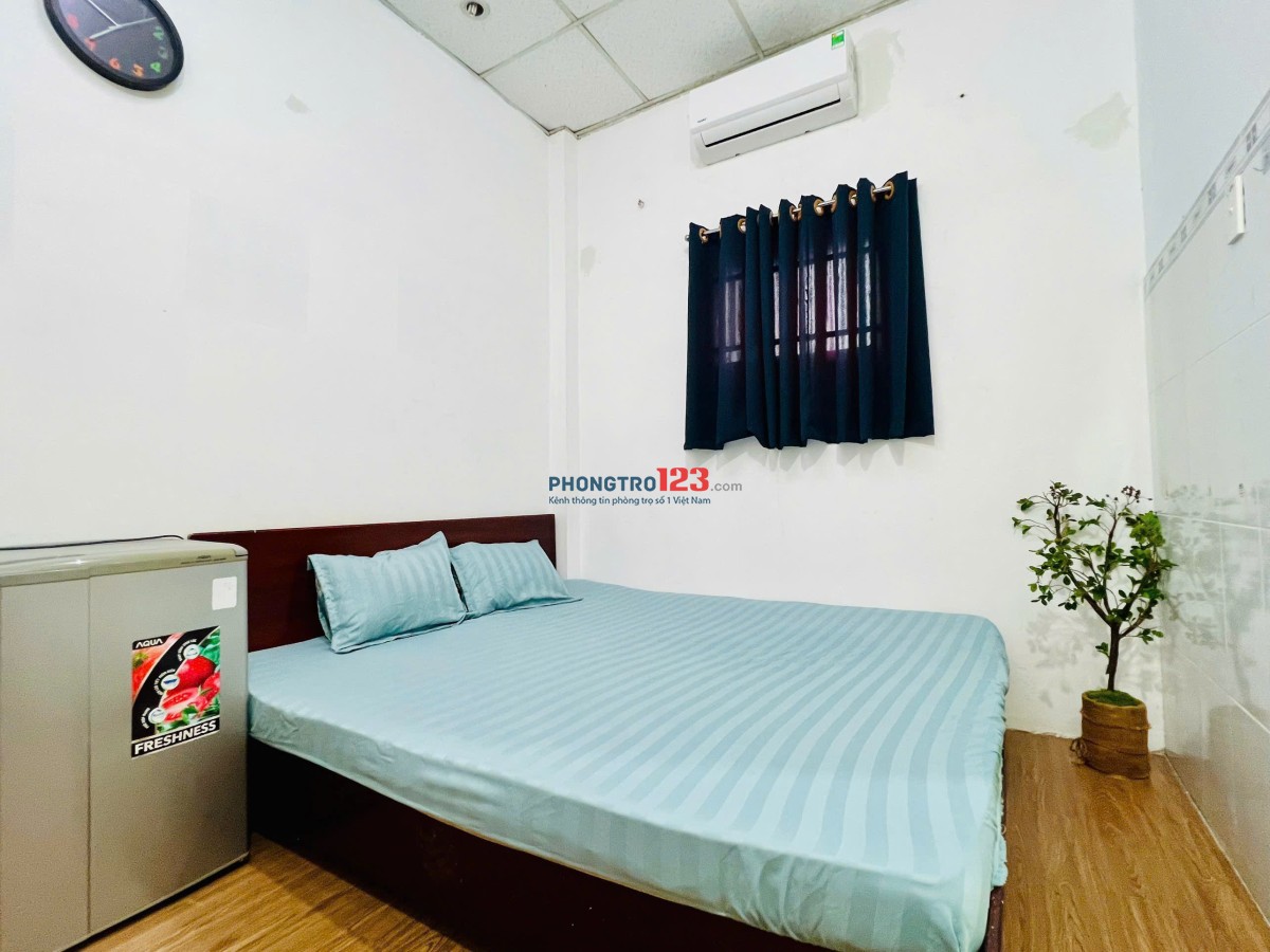 Phòng rộng có nội thất, Máy Lạnh - 26/42 Tân Sơn Nhì, Quận Tân Phú (có thang máy, máy giặt)