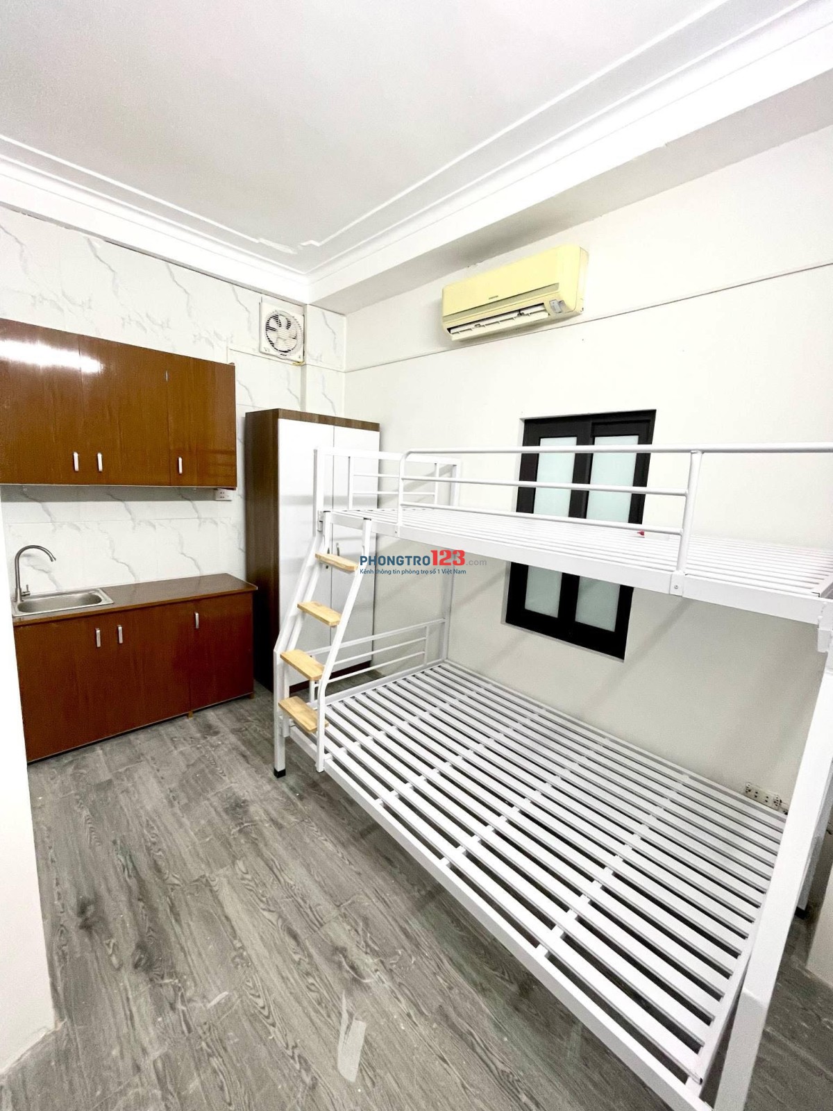 Mình cần nhượng lại trọ ạ phòng ở 20 dịch vọng