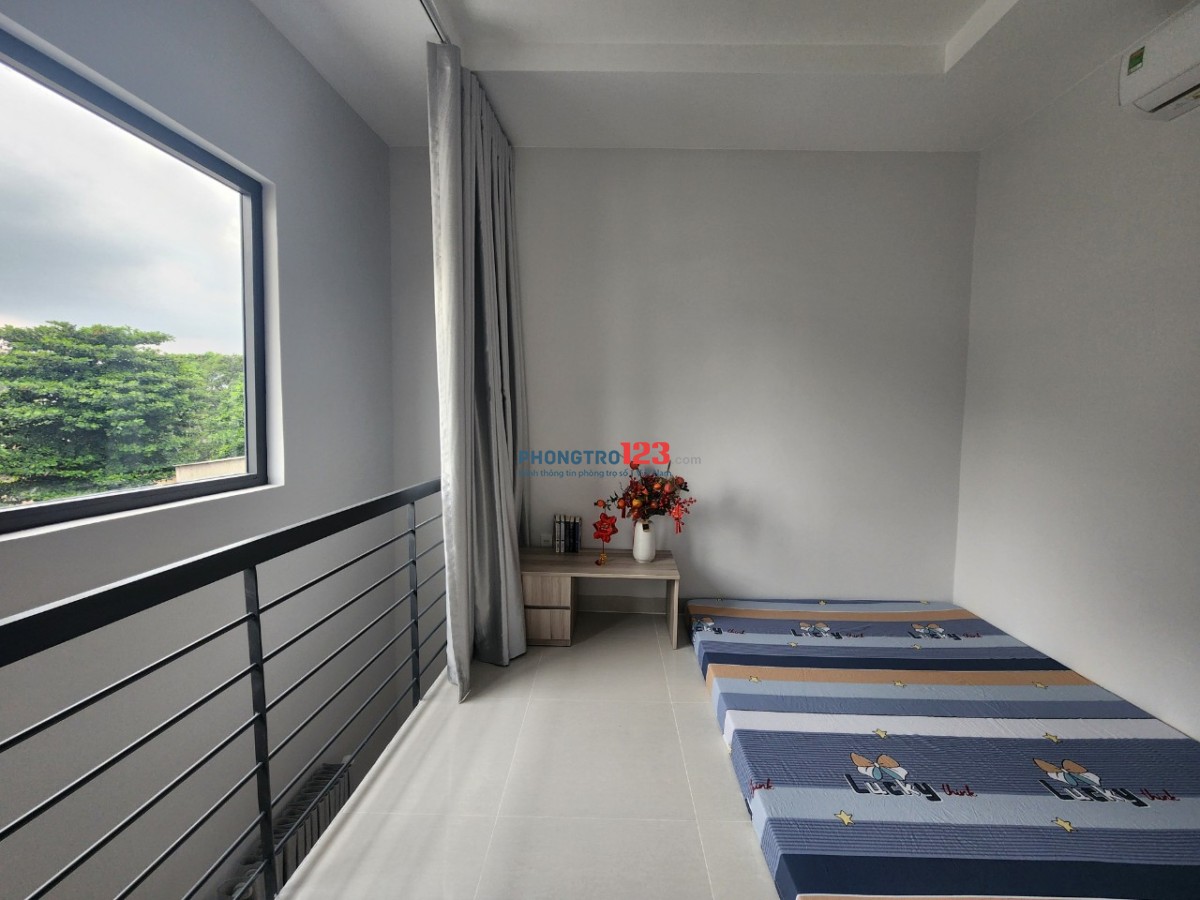 Căn hộ duplex full nội thất, an ninh, cách The Flemington 500m. Phù hợp cho 2 người ở, có sân riêng