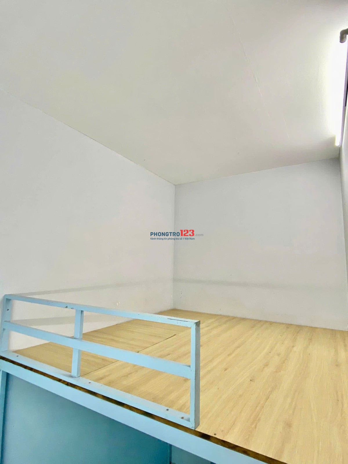 NEW - Phòng gác sạch sẽ, cửa sổ, Ngay Công Viên Gia Định 800M