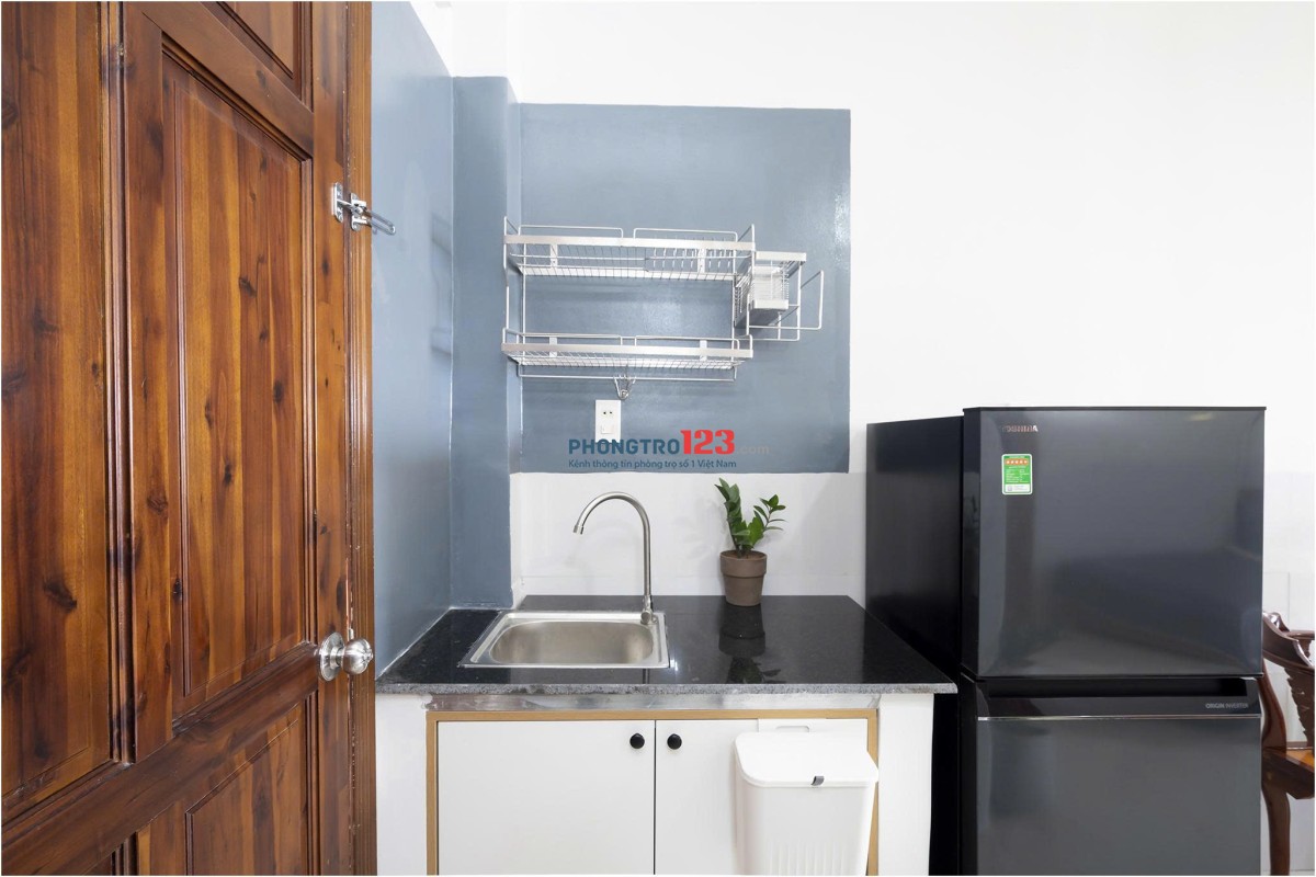 Phòng full nt ngay Hoàng Diệu 2