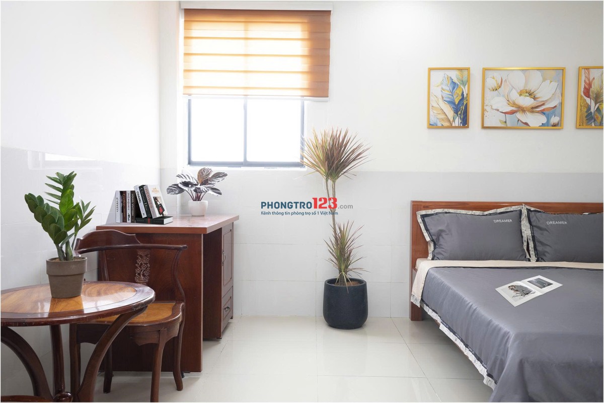 Phòng full nt ngay Hoàng Diệu 2