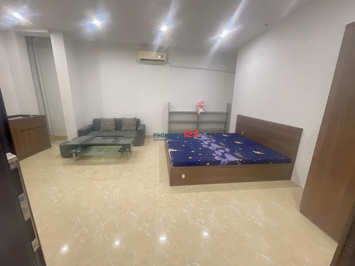 Cho thuê căn hộ mặt đường Nghi Tàm