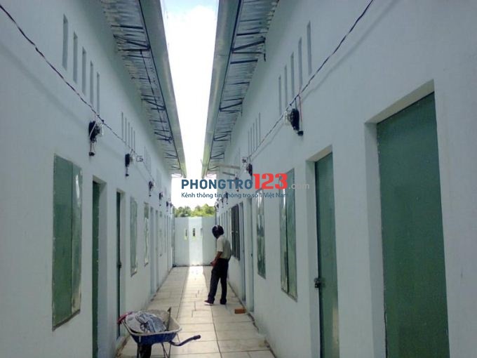 Phòng trọ 700k gần đường Phạm Văn Đồng an ninh tốt