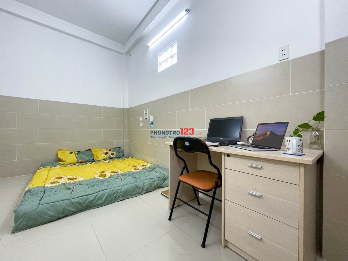 Phòng trọ giá rẻ 27m2 ngay trung tâm quận Bình Thạnh
