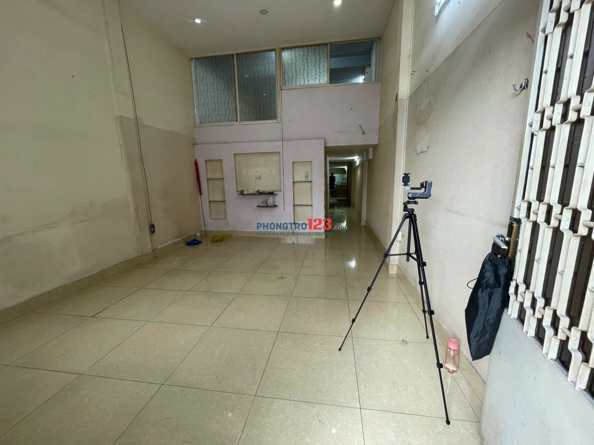Cho thuê căn hộ 99,8m2 giá 9tr/tháng tại quận 5