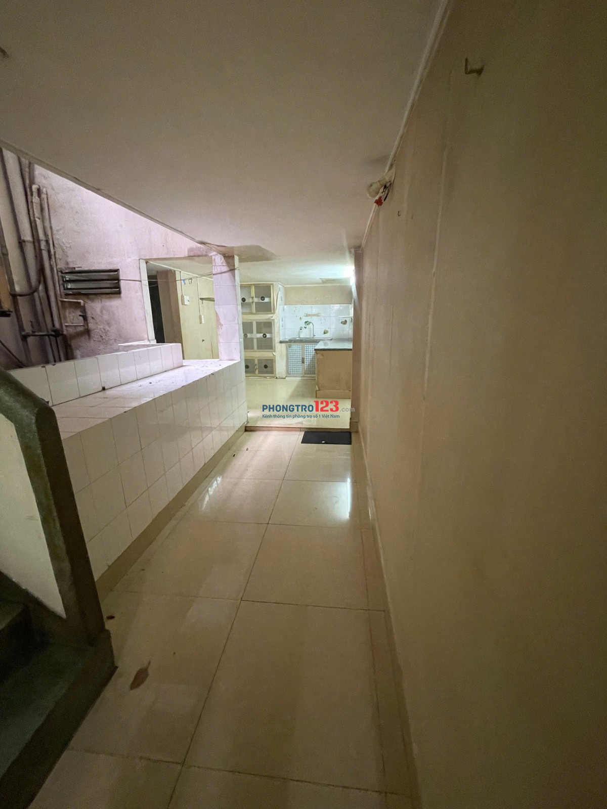 Cho thuê căn hộ 99,8m2 giá 9tr/tháng tại quận 5
