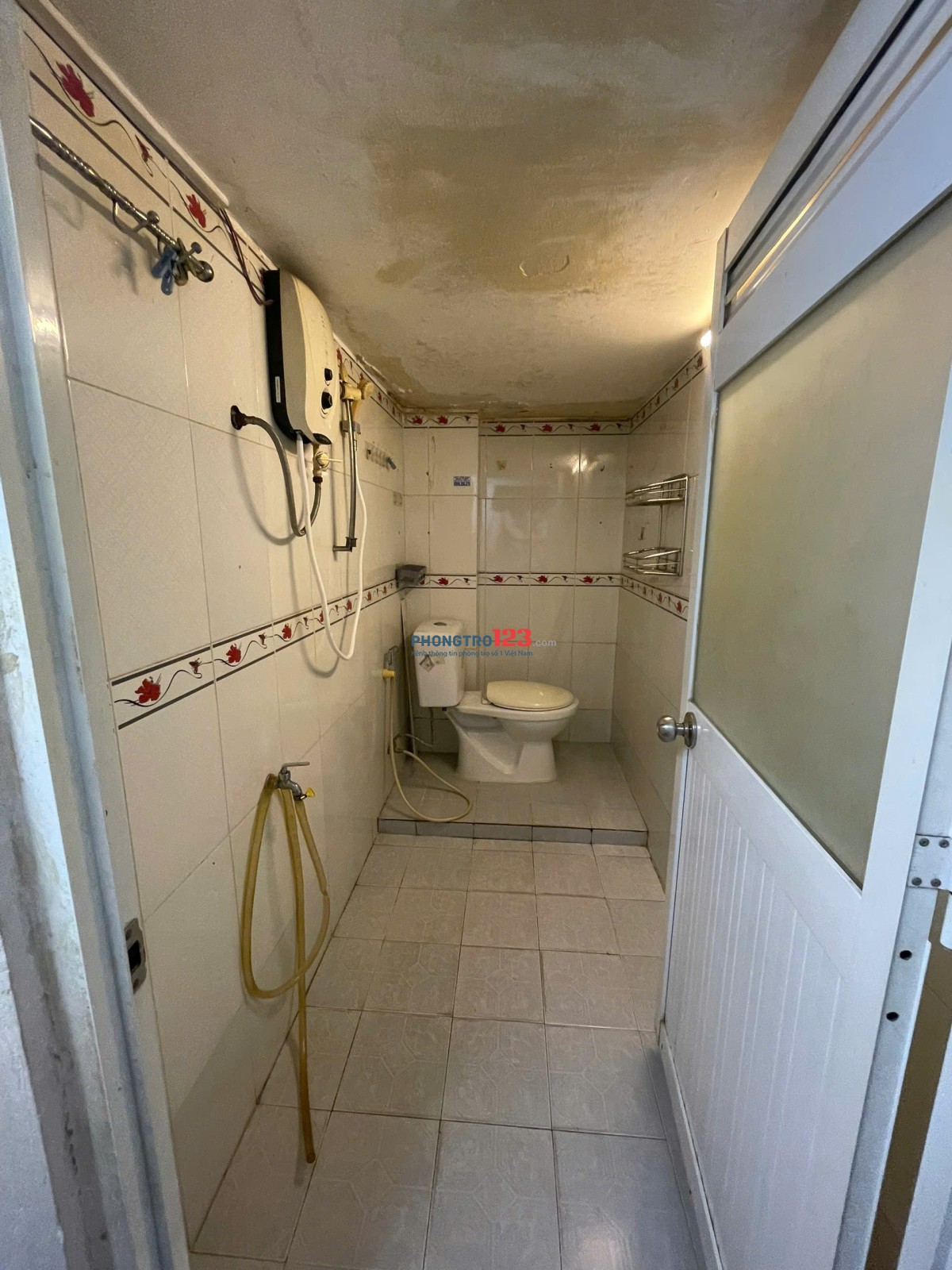Cho thuê căn hộ 99,8m2 giá 9tr/tháng tại quận 5