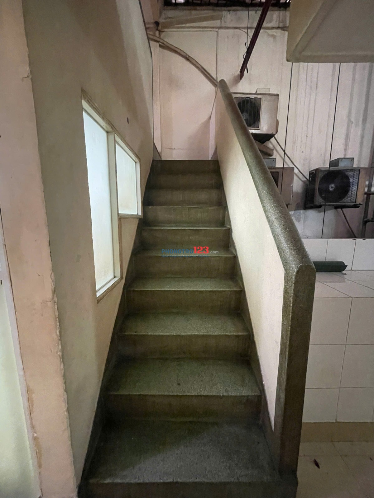 Cho thuê căn hộ 99,8m2 giá 9tr/tháng tại quận 5