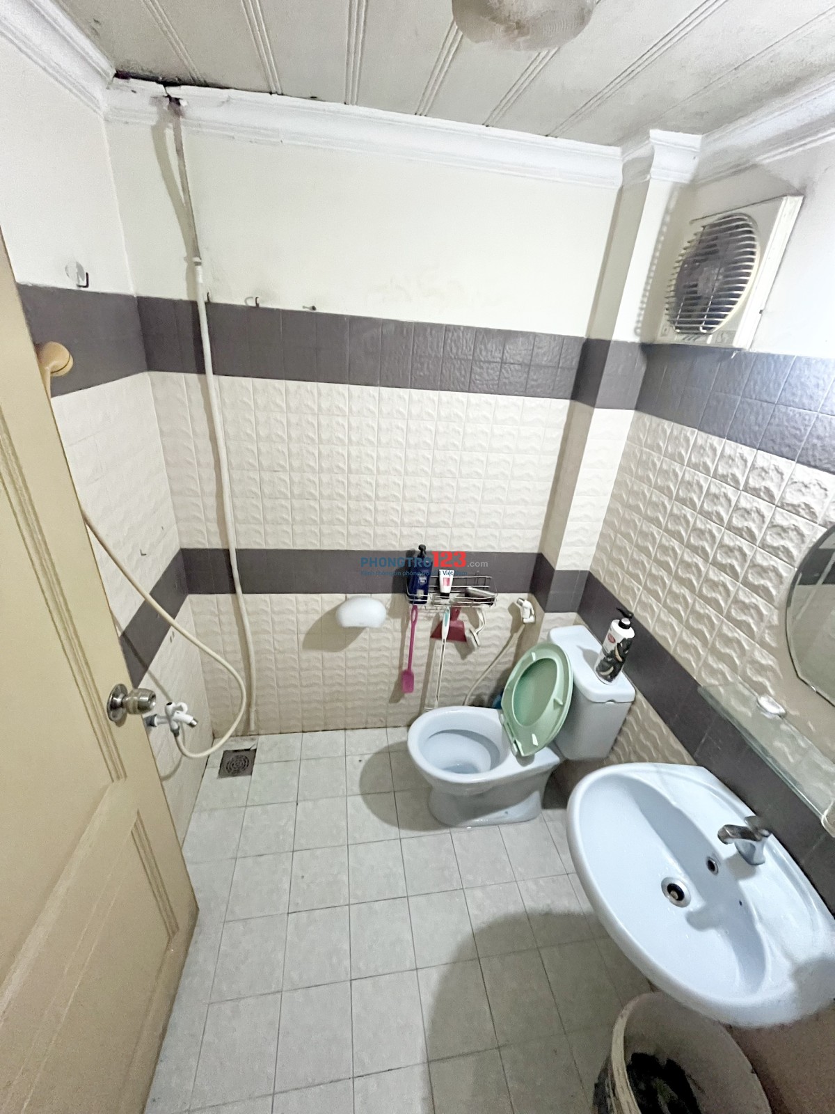 CHÍNH CHỦ CHO THUÊ - ƯU ĐÃI TIỀN PHÒNG THUÊ TRONG T8, 410 Lê Quang Định, nội thất cơ bản