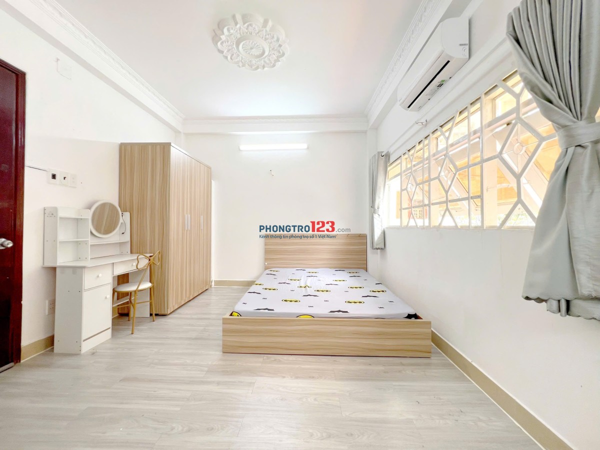 Cho thuê phòng trọ Quận 10, đường 3/2, có ban công, gần ĐH Sư Phạm – Huflit