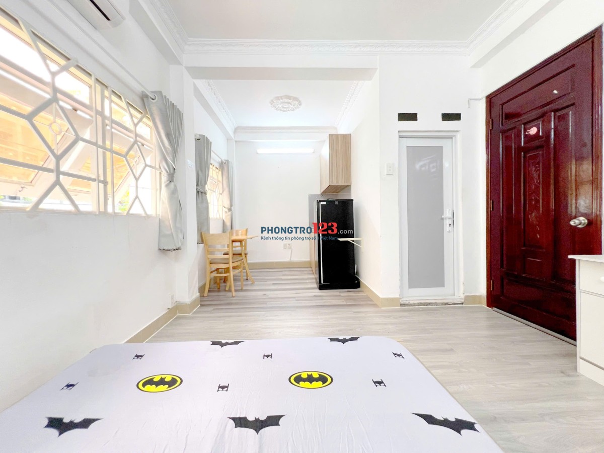 Cho thuê phòng trọ Quận 10, đường 3/2, có ban công, gần ĐH Sư Phạm – Huflit