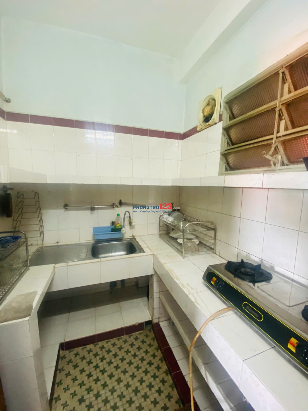 Cho thuê căn hộ 54m2 tại chung cư Viễn Đông, Quận 5 giá chỉ 5.5 triệu/tháng