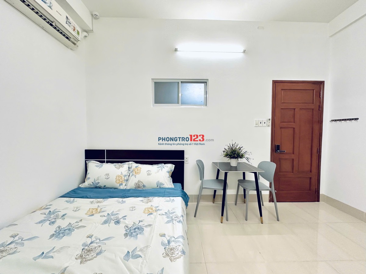 Cho thuê phòng trọ Quận 10, đường Đất Thánh, có cửa sổ thoáng, gần ĐH Bách Khoa – ĐH Kinh Tế