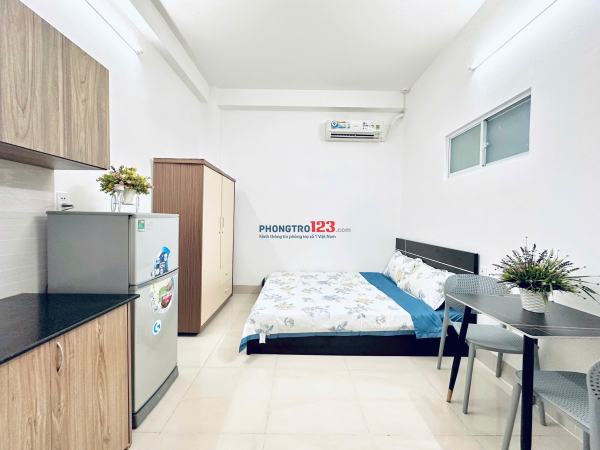 Cho thuê phòng trọ Quận 10, đường Đất Thánh, có cửa sổ thoáng, gần ĐH Bách Khoa – ĐH Kinh Tế