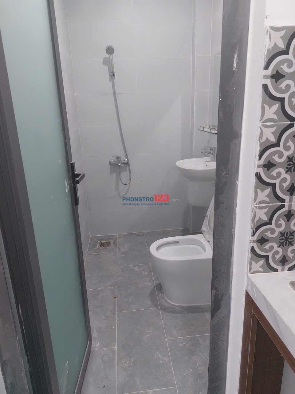 CHO THUÊ PHÒNG TRỌ MẶT TIỀN ĐƯỜNG, MỚI 100%