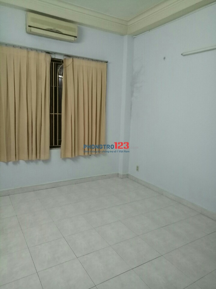 PHÒNG CỬA SỔ THOÁNG MÁT SẠCH SẼ GẦN CÔNG VIÊN HOÀNG VĂN THỤ