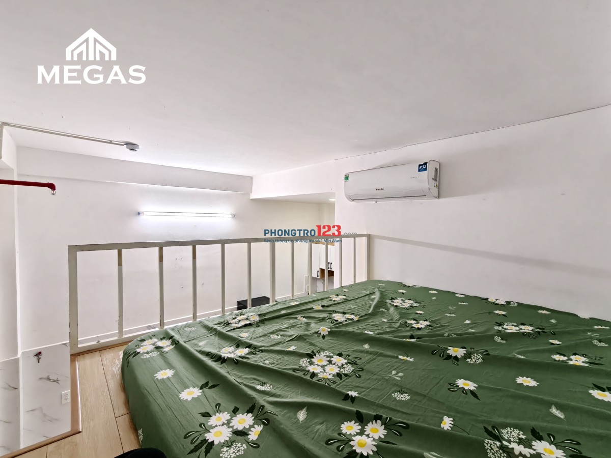 Duplex cửa sổ trời bao thoáng, ở 3 - 4 người vô tư, đi qua Rmit, TDTU chỉ 5 - 7p đi xe