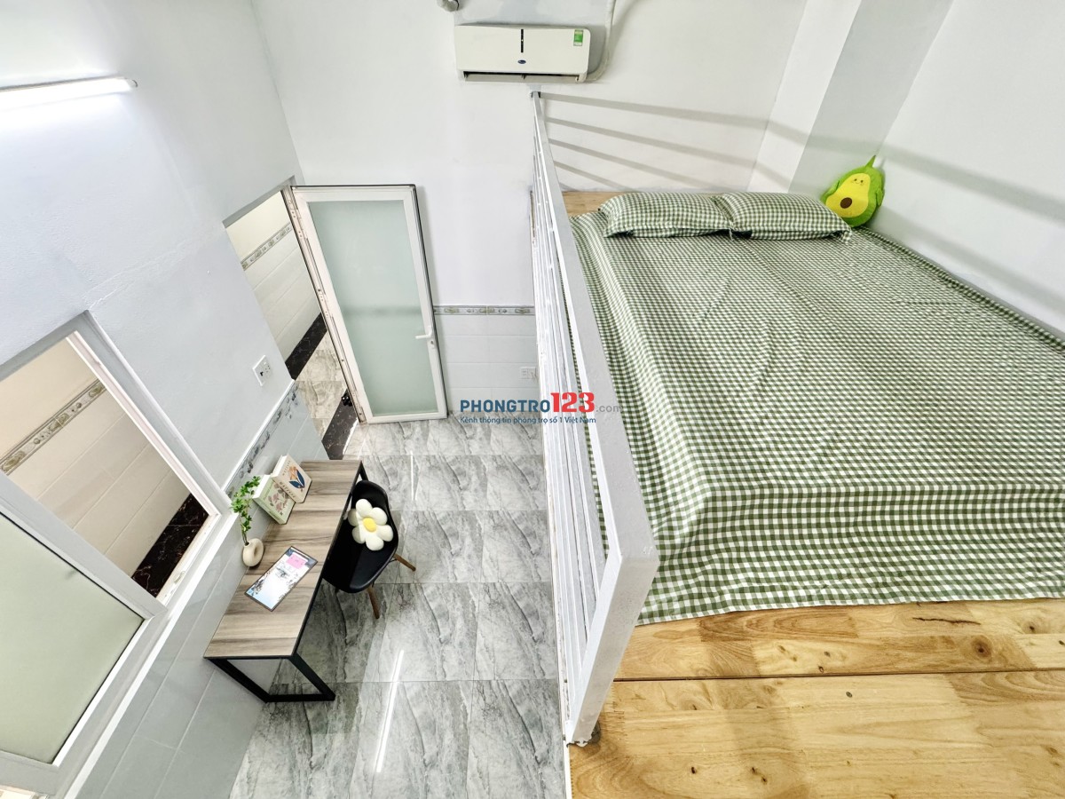 PHÒNG CÓ GÁC CỬA SỔ TRỜI NGAY ĐẠI HỌC VĂN HIẾN. TÂN BÌNH