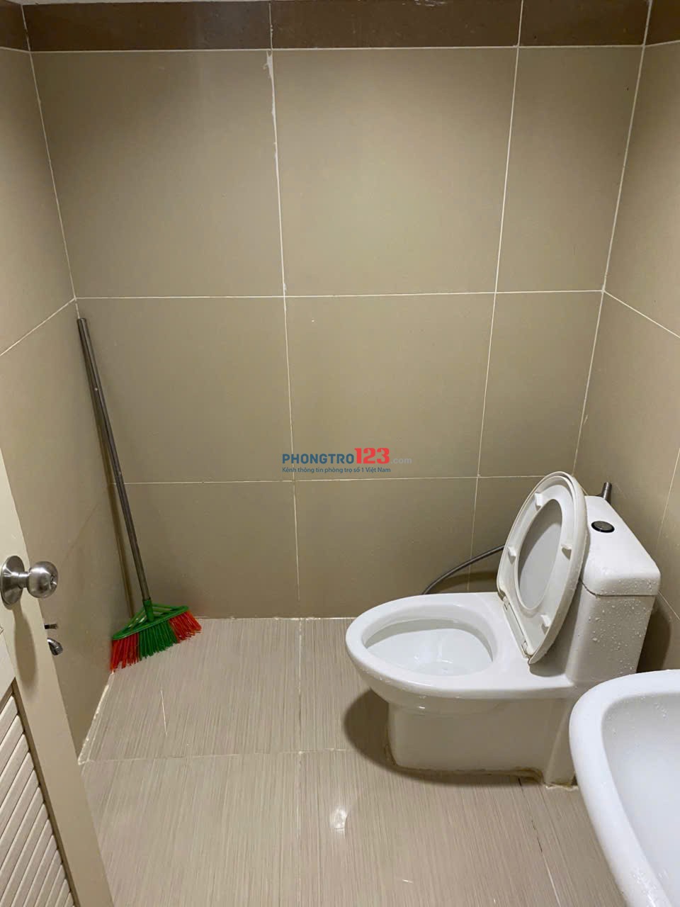 Cho thuê Phòng trong Chung cư cao cấp full nội thất, an ninh, giờ giấc tự do.
