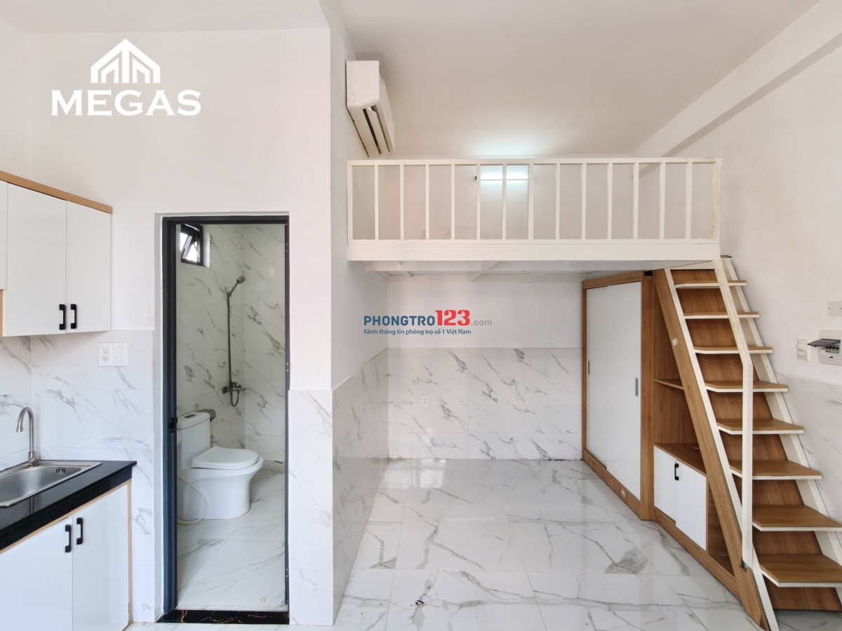 Duplex cửa sổ trời bao thoáng, ở 3 - 4 người vô tư, đi qua Rmit, TDTU chỉ 5 - 7p đi xe