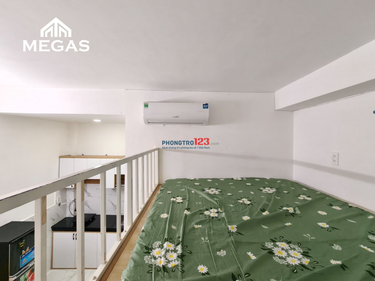 Duplex cửa sổ trời bao thoáng, ở 3 - 4 người vô tư, đi qua Rmit, TDTU chỉ 5 - 7p đi xe