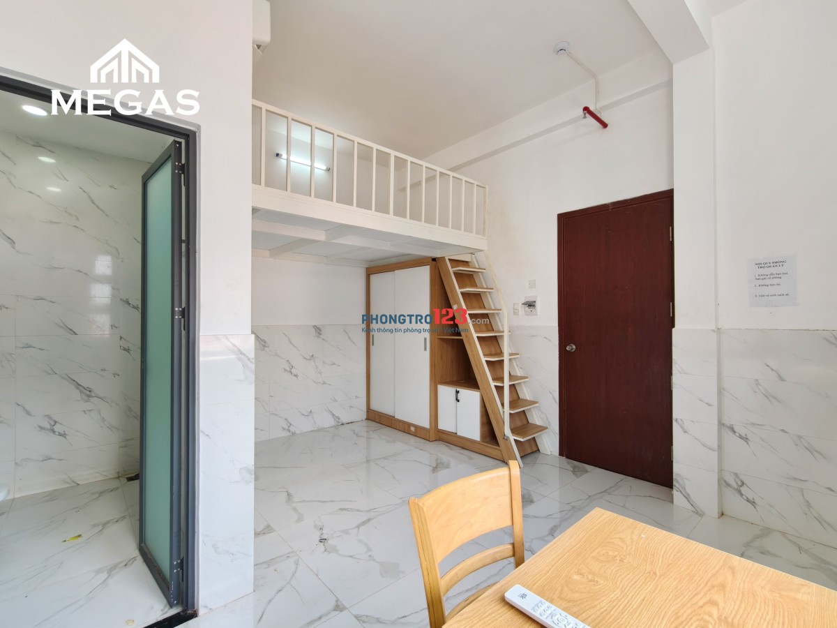Duplex cửa sổ trời bao thoáng, ở 3 - 4 người vô tư, đi qua Rmit, TDTU chỉ 5 - 7p đi xe