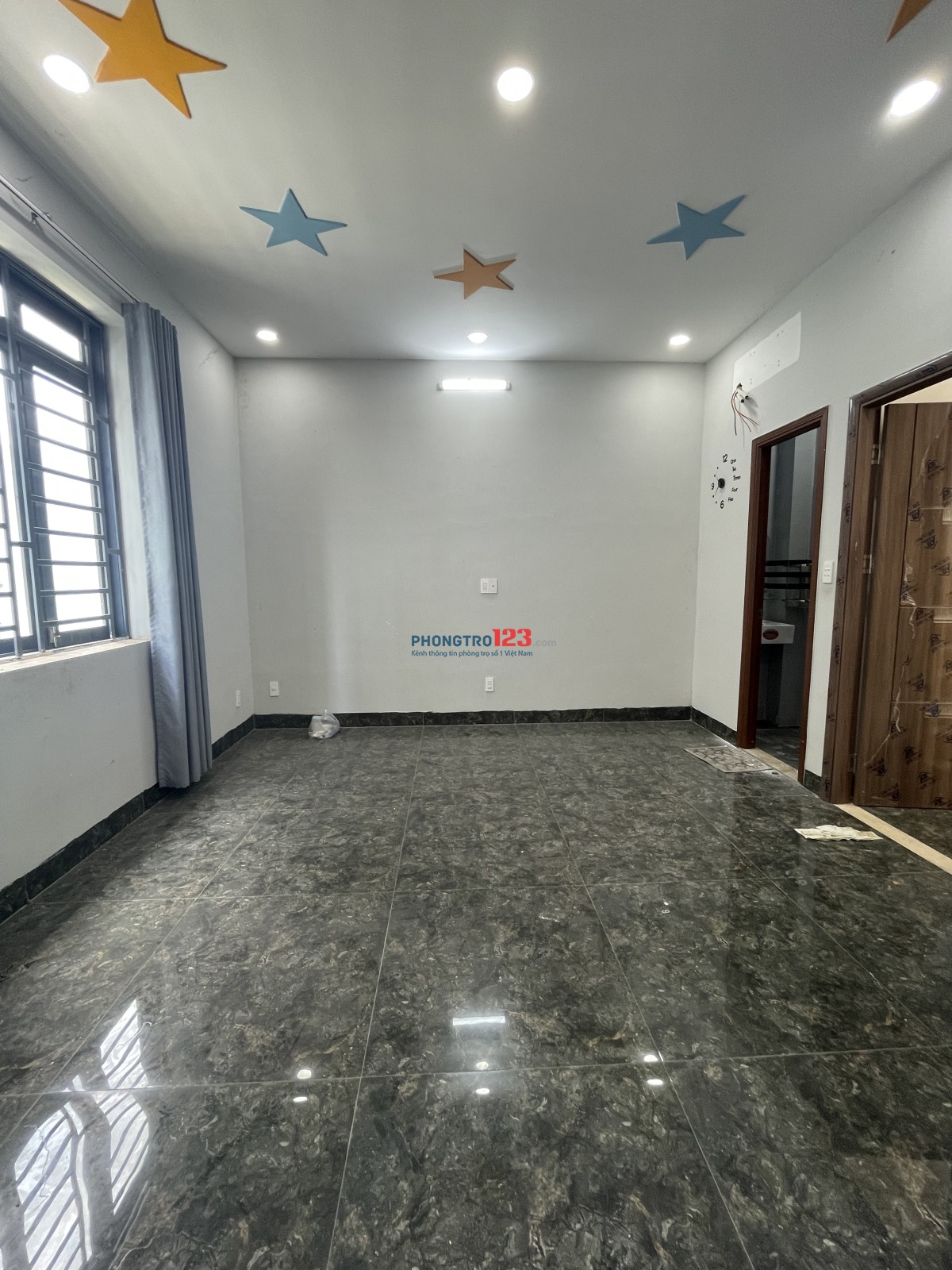 Cho thuê phòng trọ khu vực vòng xoay Liên Phường Phú Hữu