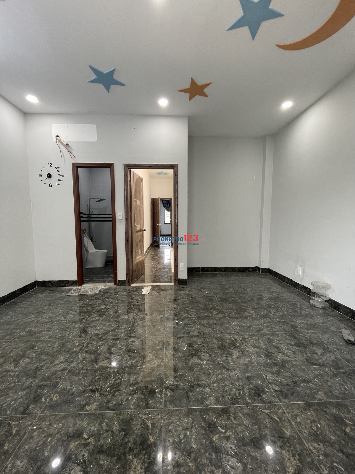 Cho thuê phòng trọ khu vực vòng xoay Liên Phường Phú Hữu